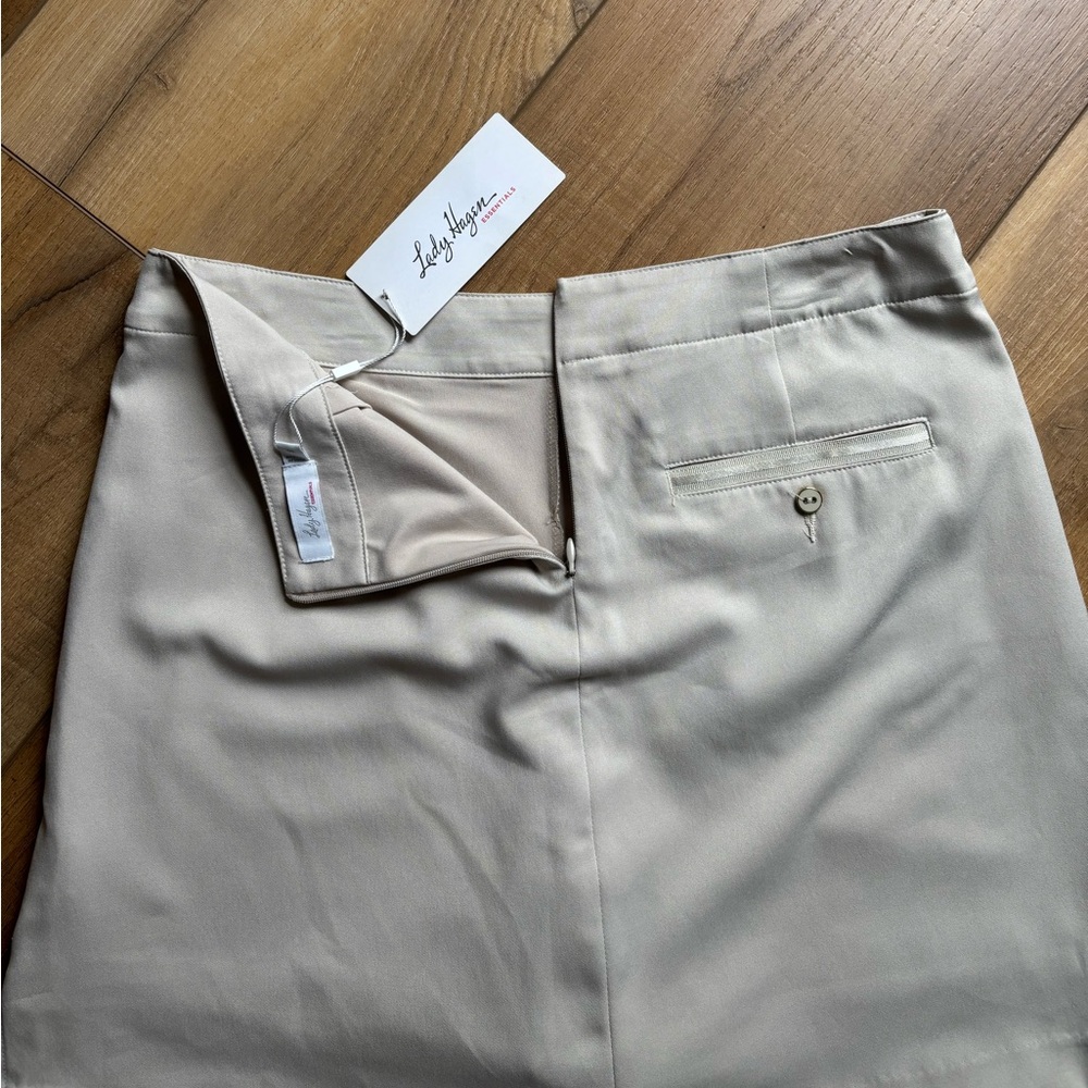 Lady Hagen Essentials Golf Skort, Size 8
NWT - Picture 5 of 7
